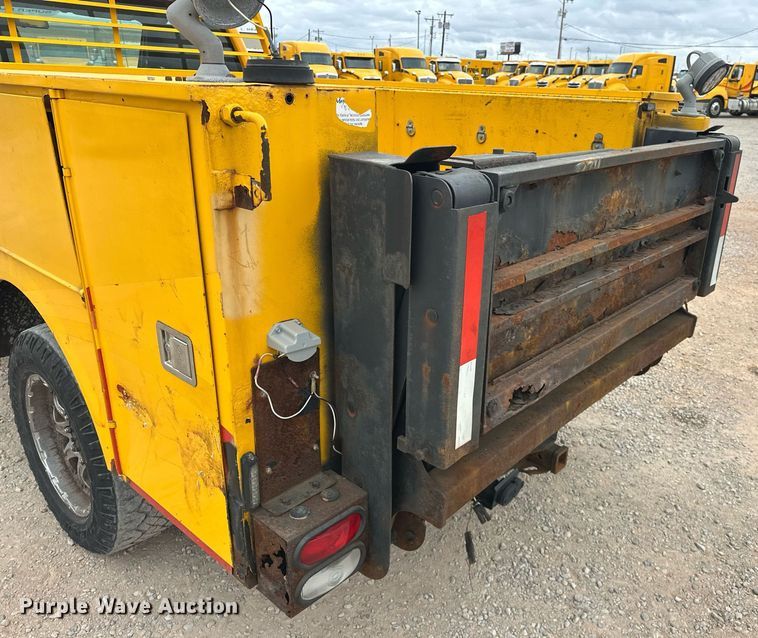 image for item EJ8460 2015 Ford F350 Super Duty XL utility bed pickup truck