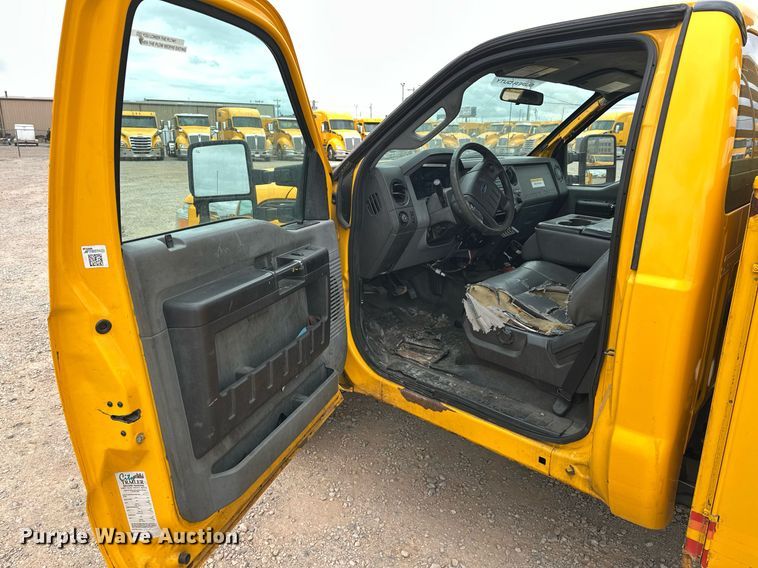 image for item EJ8460 2015 Ford F350 Super Duty XL utility bed pickup truck