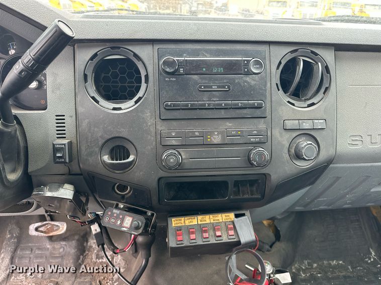 image for item EJ8460 2015 Ford F350 Super Duty XL utility bed pickup truck