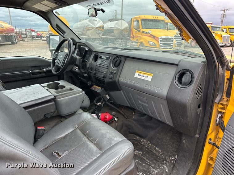 image for item EJ8460 2015 Ford F350 Super Duty XL utility bed pickup truck