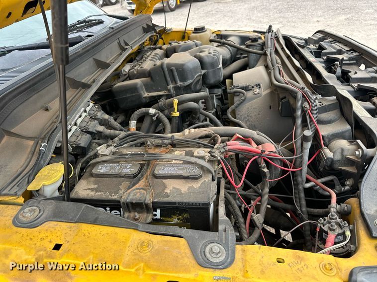 image for item EJ8460 2015 Ford F350 Super Duty XL utility bed pickup truck