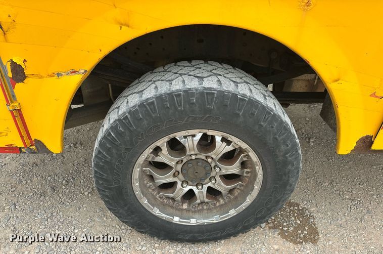 image for item EJ8460 2015 Ford F350 Super Duty XL utility bed pickup truck