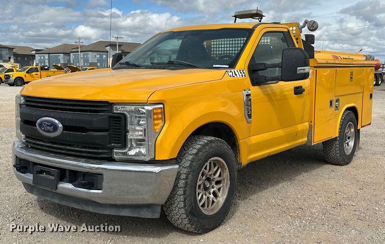 image for item EJ8461 2017 Ford F350 Super Duty XL utility bed pickup truck