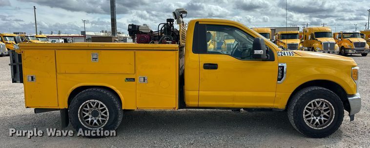 image for item EJ8461 2017 Ford F350 Super Duty XL utility bed pickup truck