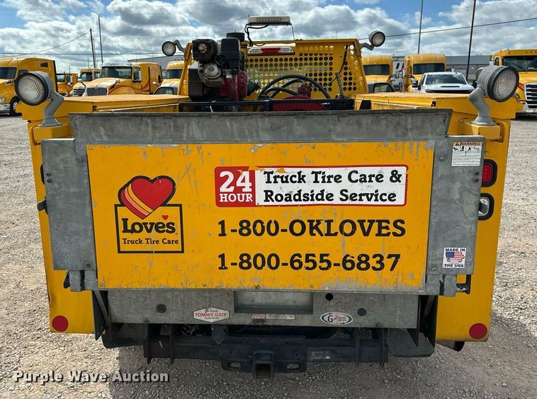 image for item EJ8461 2017 Ford F350 Super Duty XL utility bed pickup truck