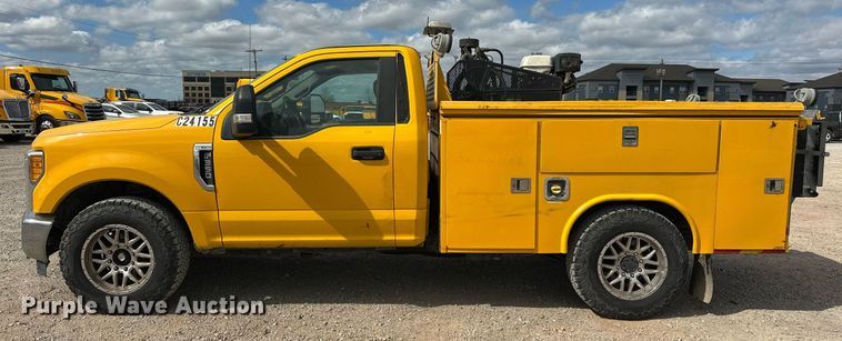 image for item EJ8461 2017 Ford F350 Super Duty XL utility bed pickup truck