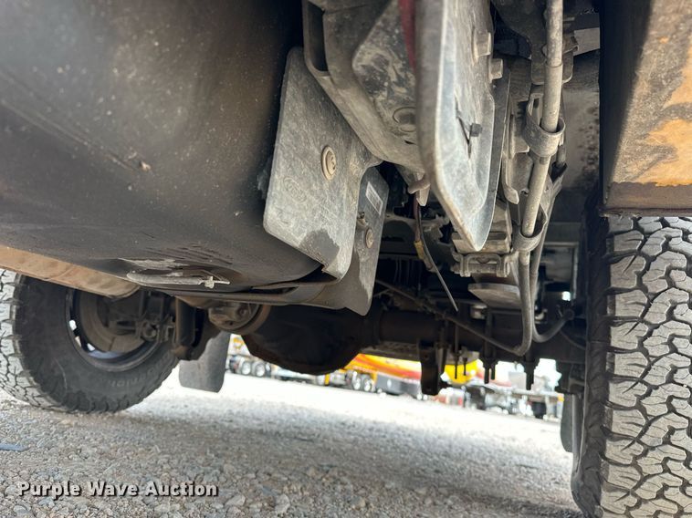 image for item EJ8461 2017 Ford F350 Super Duty XL utility bed pickup truck