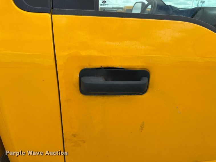 image for item EJ8461 2017 Ford F350 Super Duty XL utility bed pickup truck