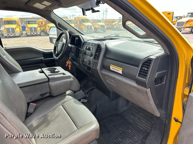 image for item EJ8461 2017 Ford F350 Super Duty XL utility bed pickup truck