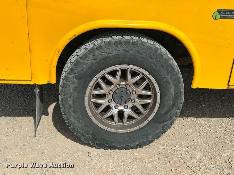 image for item EJ8461 2017 Ford F350 Super Duty XL utility bed pickup truck