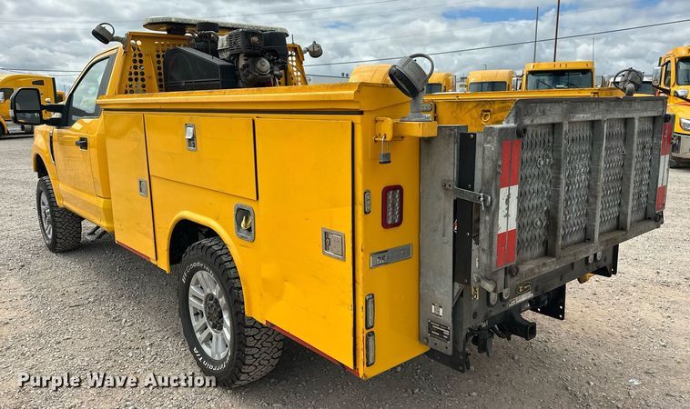 image for item EJ8463 2019 Ford F350 Super Duty XL utility bed pickup truck