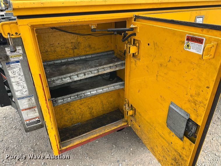 image for item EJ8463 2019 Ford F350 Super Duty XL utility bed pickup truck