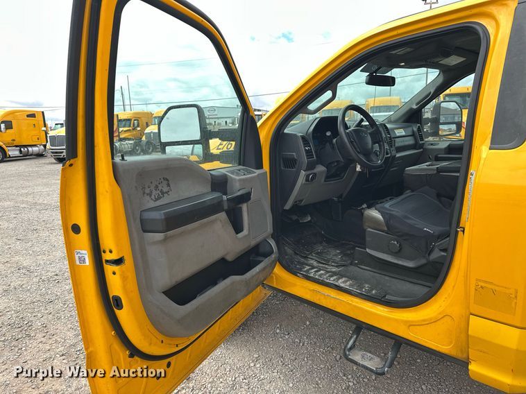 image for item EJ8463 2019 Ford F350 Super Duty XL utility bed pickup truck