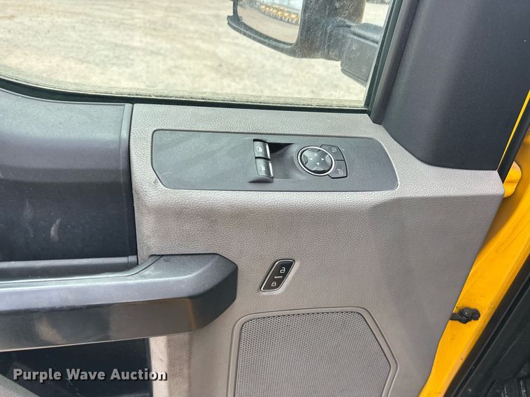 image for item EJ8463 2019 Ford F350 Super Duty XL utility bed pickup truck