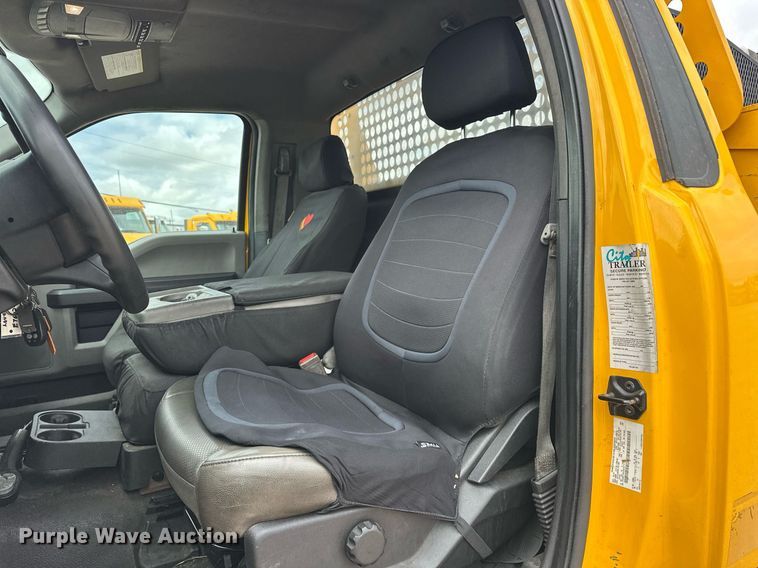 image for item EJ8463 2019 Ford F350 Super Duty XL utility bed pickup truck