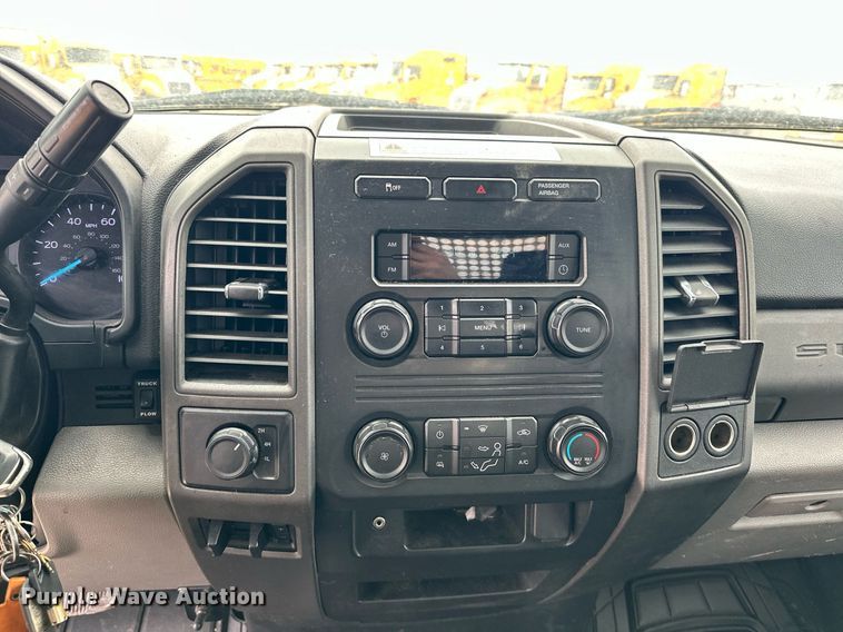 image for item EJ8463 2019 Ford F350 Super Duty XL utility bed pickup truck