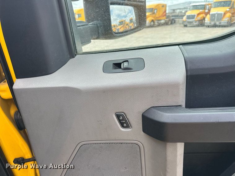 image for item EJ8463 2019 Ford F350 Super Duty XL utility bed pickup truck