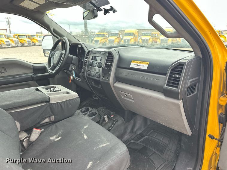 image for item EJ8463 2019 Ford F350 Super Duty XL utility bed pickup truck