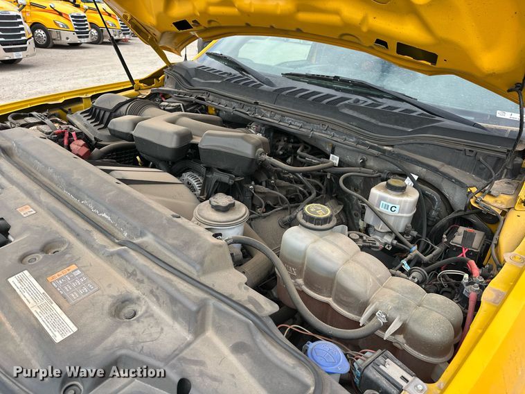 image for item EJ8463 2019 Ford F350 Super Duty XL utility bed pickup truck