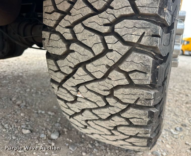 image for item EJ8463 2019 Ford F350 Super Duty XL utility bed pickup truck