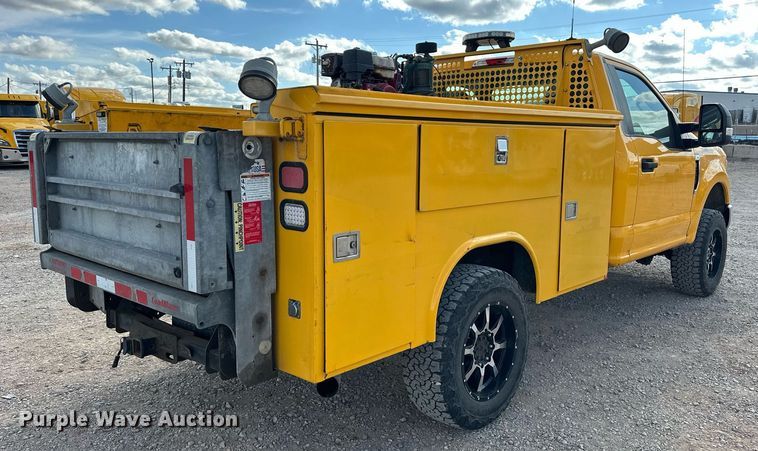 image for item EJ8467 2017 Ford F350 Super Duty XL utility bed pickup truck