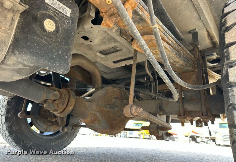 image for item EJ8467 2017 Ford F350 Super Duty XL utility bed pickup truck