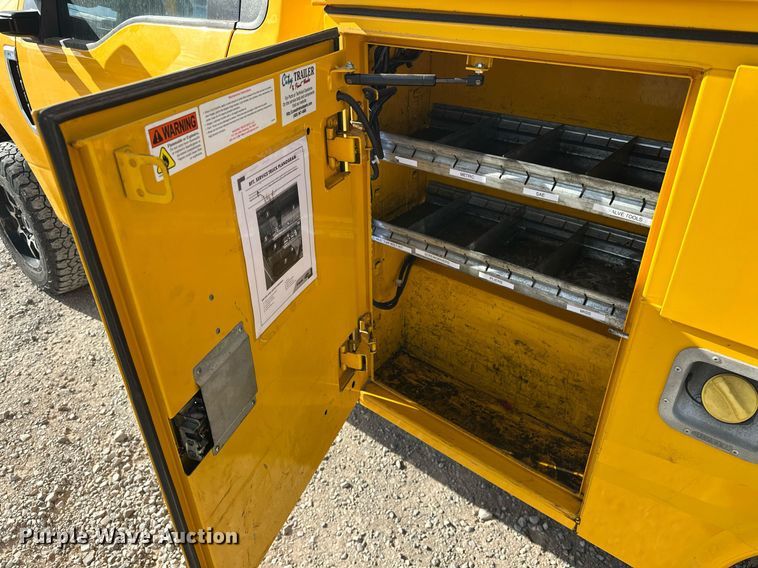 image for item EJ8467 2017 Ford F350 Super Duty XL utility bed pickup truck