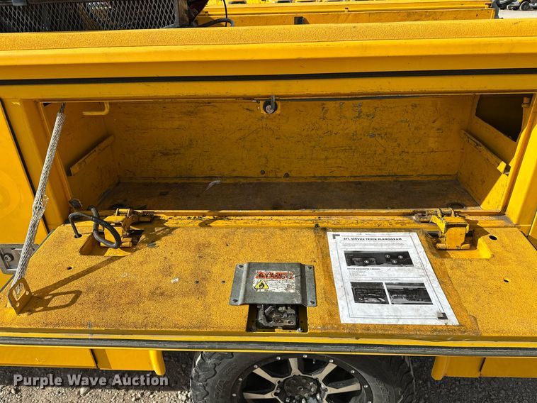 image for item EJ8467 2017 Ford F350 Super Duty XL utility bed pickup truck