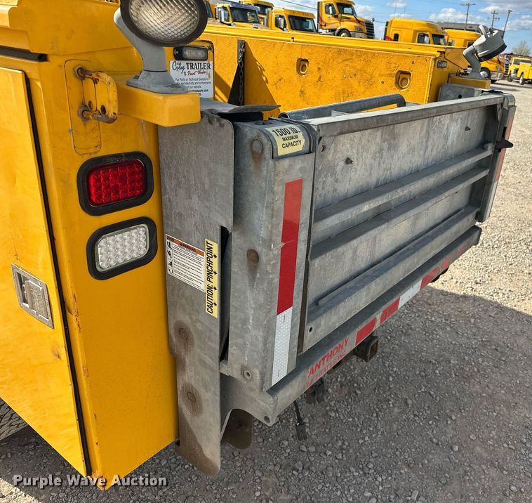 image for item EJ8467 2017 Ford F350 Super Duty XL utility bed pickup truck