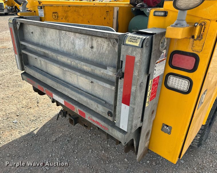 image for item EJ8467 2017 Ford F350 Super Duty XL utility bed pickup truck