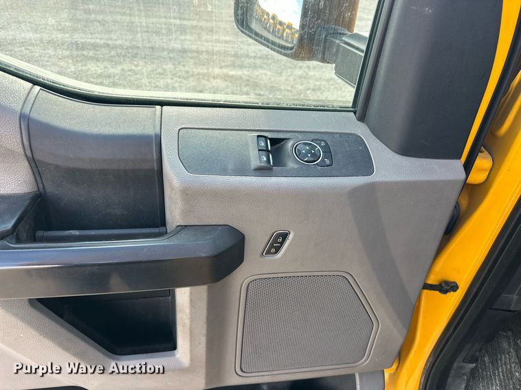 image for item EJ8467 2017 Ford F350 Super Duty XL utility bed pickup truck