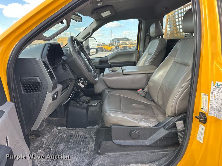 image for item EJ8467 2017 Ford F350 Super Duty XL utility bed pickup truck