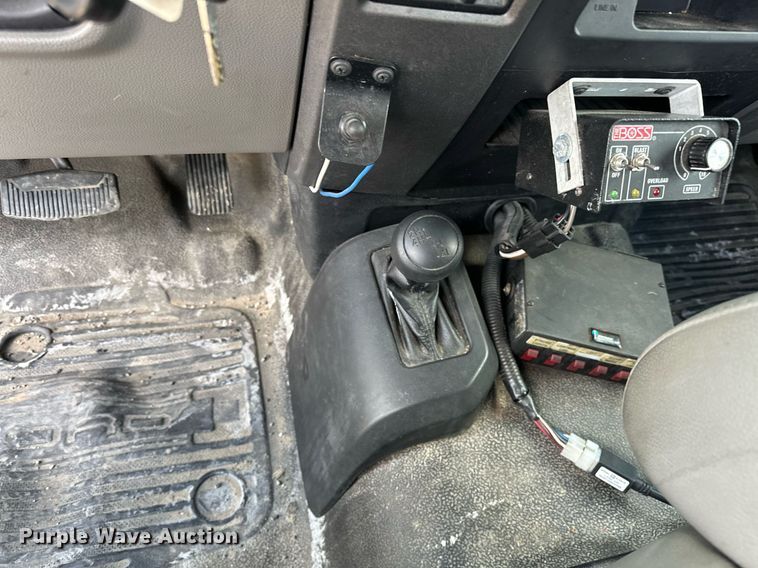 image for item EJ8467 2017 Ford F350 Super Duty XL utility bed pickup truck