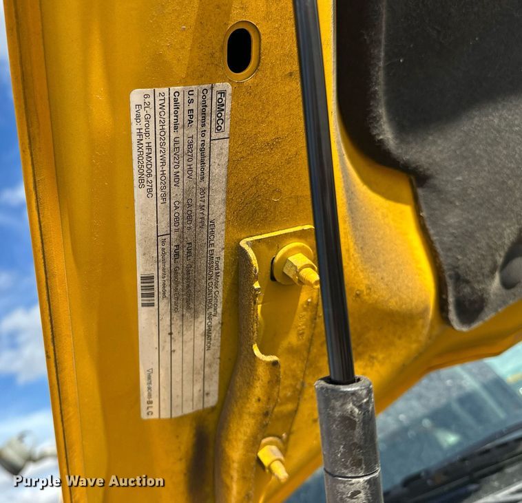 image for item EJ8467 2017 Ford F350 Super Duty XL utility bed pickup truck