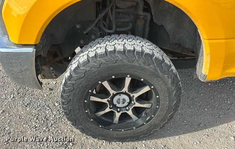 image for item EJ8467 2017 Ford F350 Super Duty XL utility bed pickup truck