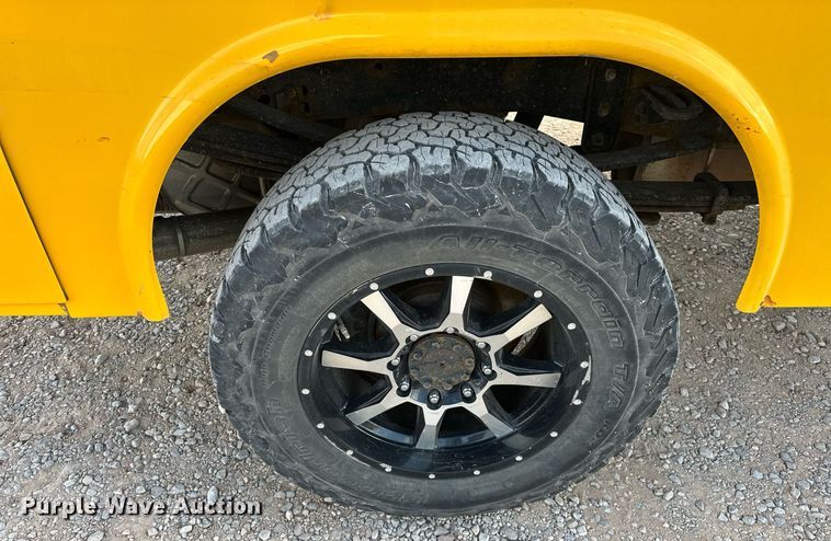 image for item EJ8467 2017 Ford F350 Super Duty XL utility bed pickup truck