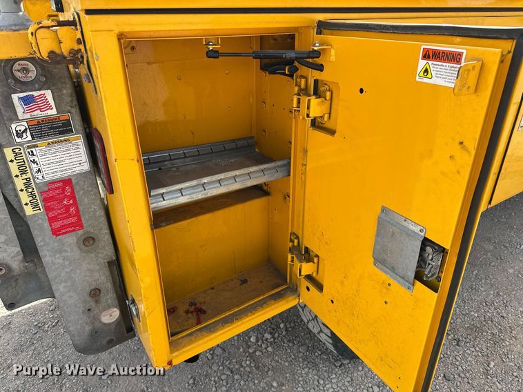 image for item EJ8468 2018 Ford F350 Super Duty utility bed pickup truck