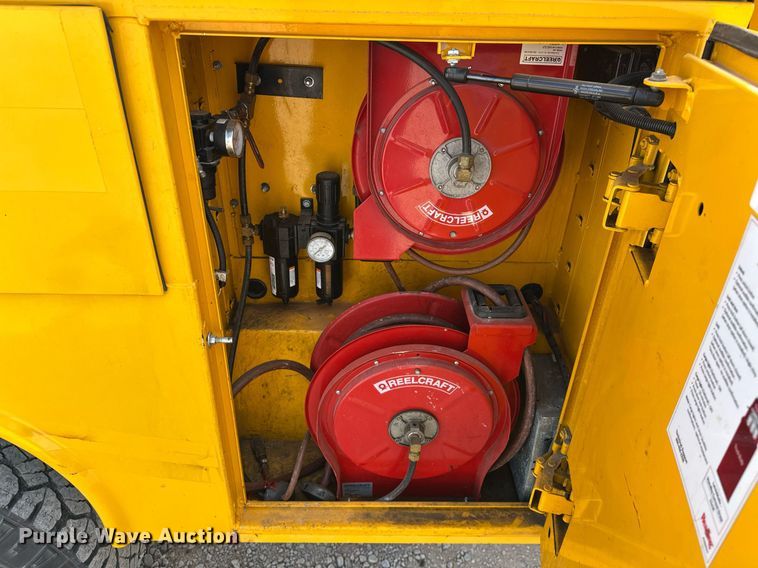 image for item EJ8468 2018 Ford F350 Super Duty utility bed pickup truck