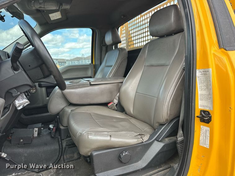 image for item EJ8468 2018 Ford F350 Super Duty utility bed pickup truck