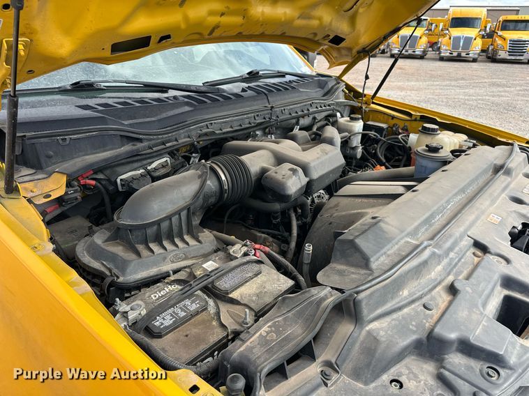 image for item EJ8468 2018 Ford F350 Super Duty utility bed pickup truck