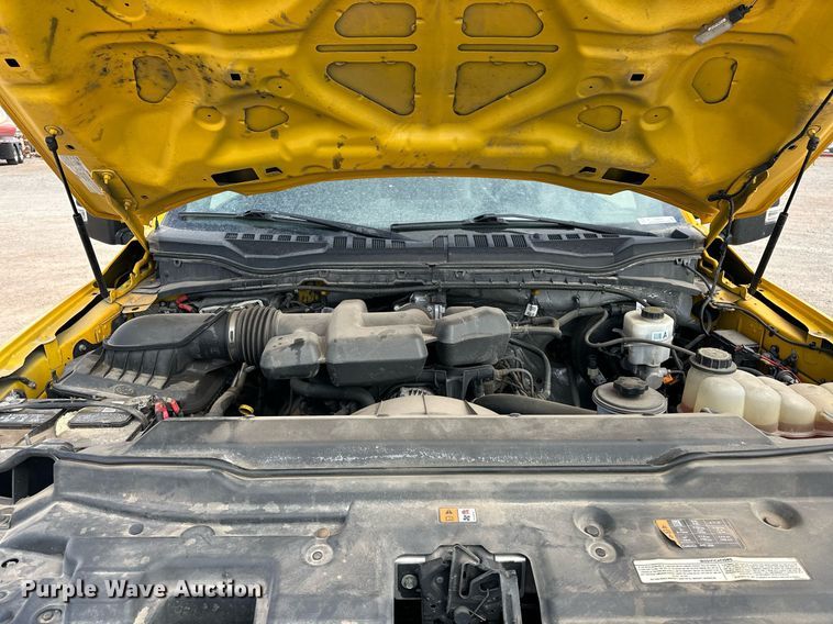 image for item EJ8468 2018 Ford F350 Super Duty utility bed pickup truck