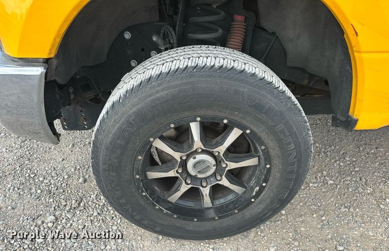 image for item EJ8468 2018 Ford F350 Super Duty utility bed pickup truck