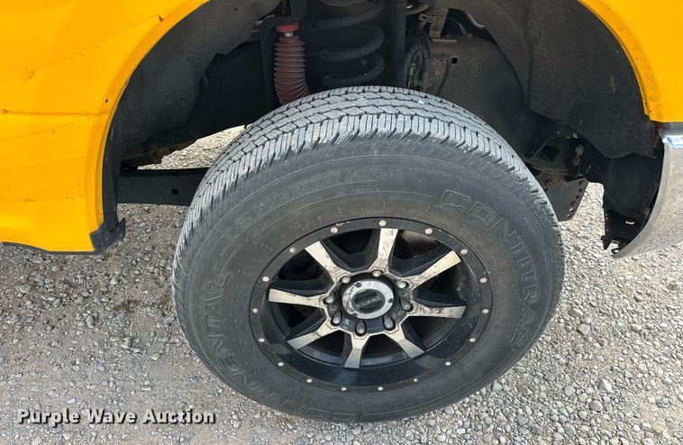 image for item EJ8468 2018 Ford F350 Super Duty utility bed pickup truck