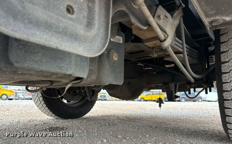 image for item EJ8470 2017 Ford F350 Super Duty XL utility bed pickup truck