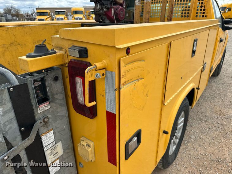 image for item EJ8470 2017 Ford F350 Super Duty XL utility bed pickup truck