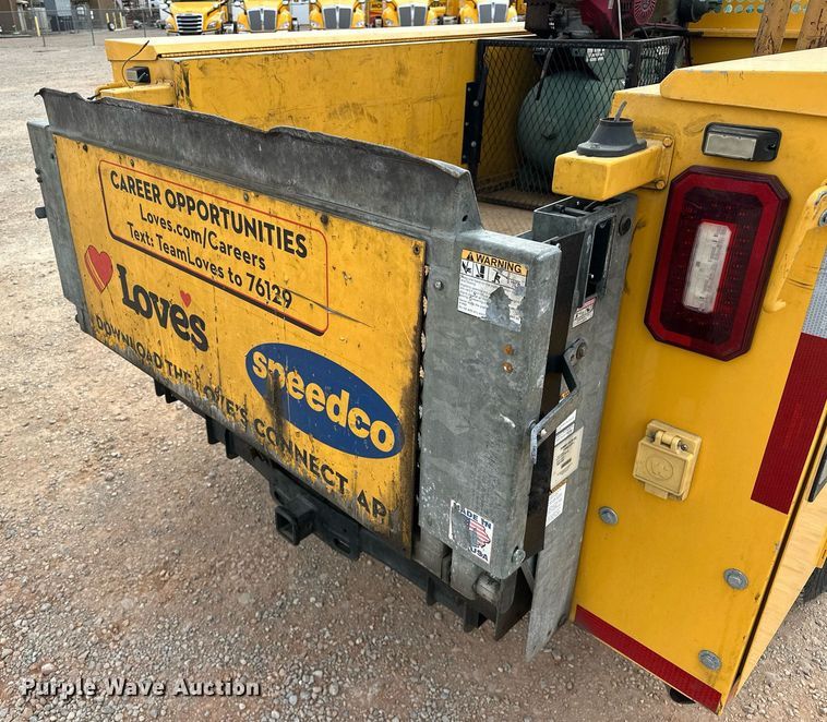 image for item EJ8470 2017 Ford F350 Super Duty XL utility bed pickup truck