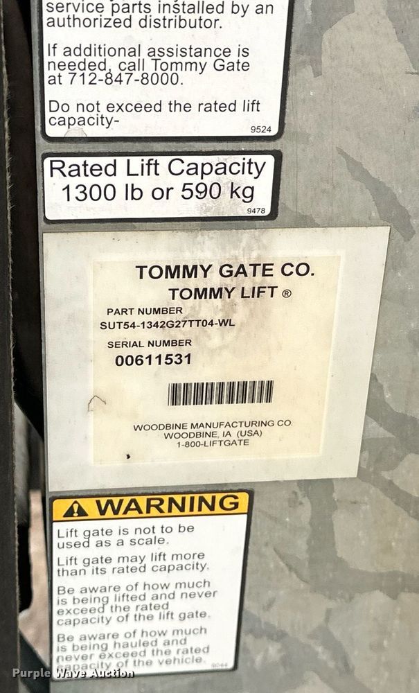 image for item EJ8470 2017 Ford F350 Super Duty XL utility bed pickup truck