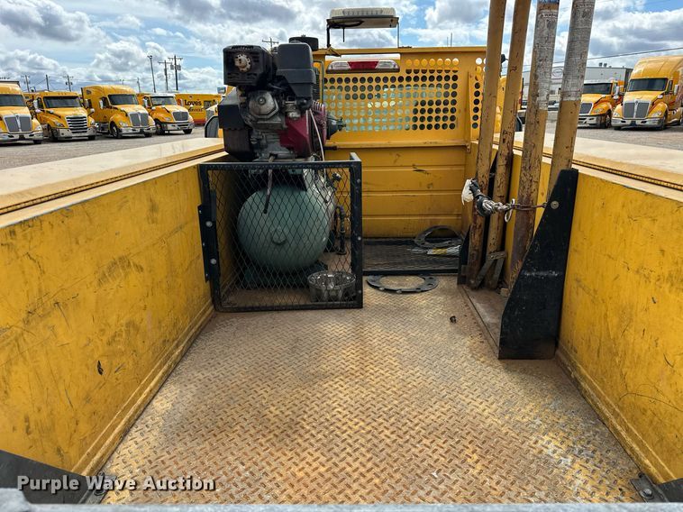 image for item EJ8470 2017 Ford F350 Super Duty XL utility bed pickup truck