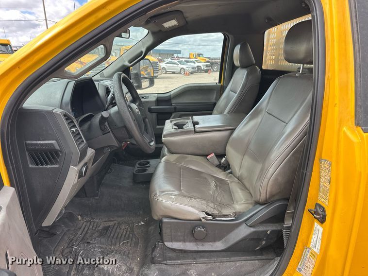 image for item EJ8470 2017 Ford F350 Super Duty XL utility bed pickup truck