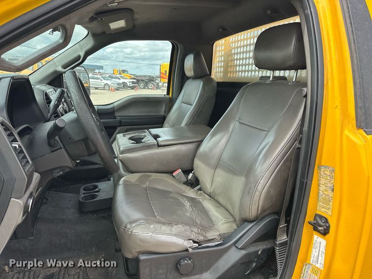 image for item EJ8470 2017 Ford F350 Super Duty XL utility bed pickup truck